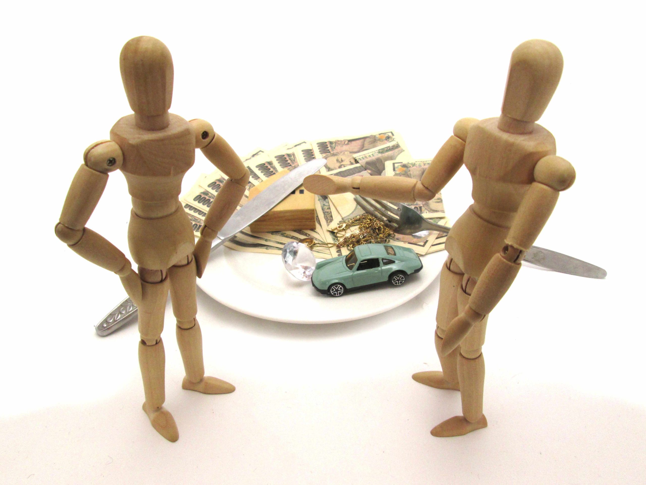 two wood people judge